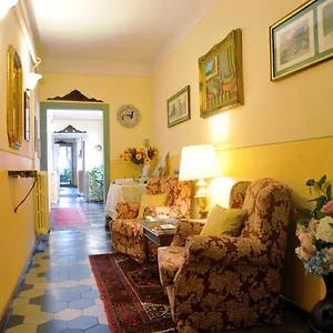 Konukevi Bellevue House, Floransa